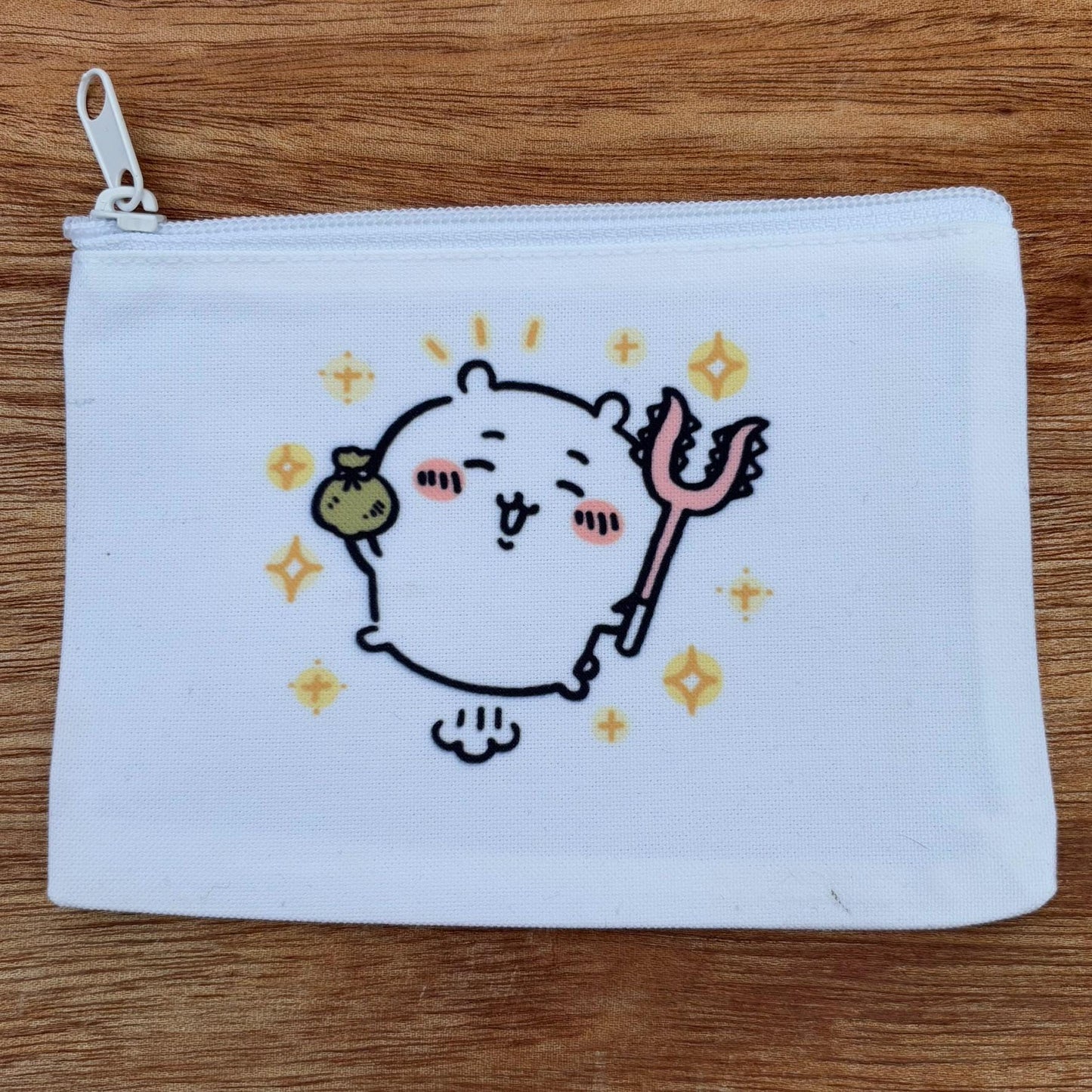 Chiikawa Coin Pouch – White Zippered Bag with Sublimated Chiikawa Design