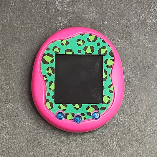 Tamagotchi Uni 90s Green Cheetah Spots Faceplate